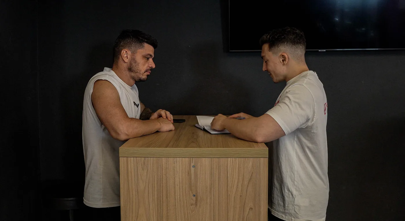 Discuție despre obiceiurile alimentare, cu notițe, înaintea construirii planului nutrițional